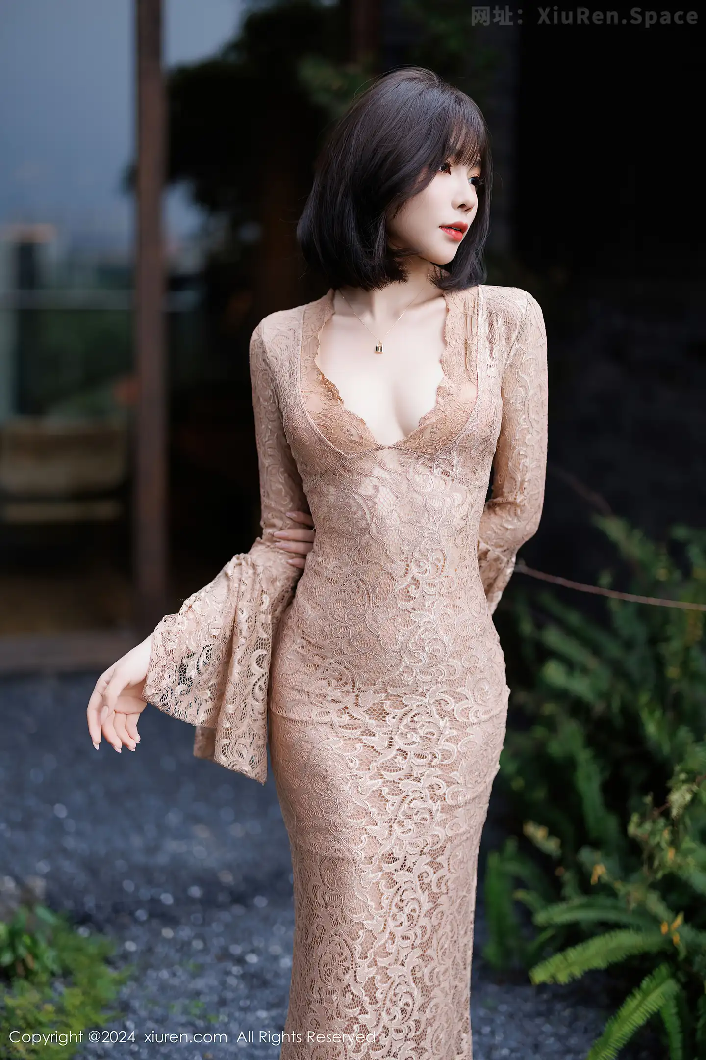 图片[3]-[XiuRen秀人网] VOL.9412 女神徐莉芝Booty性感浅色连衣裙配超薄肉丝秀曼妙身姿诱惑写真91P-秀人网官方网站